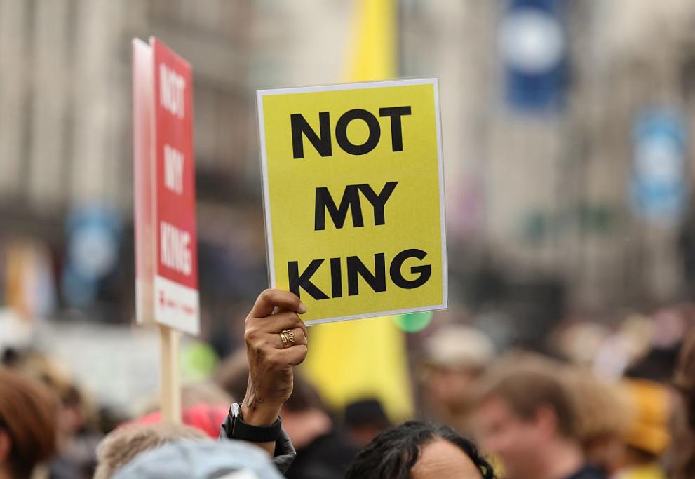 Aнтимонархически демонстранти протестираха в центъра на Лондон часове преди коронацията