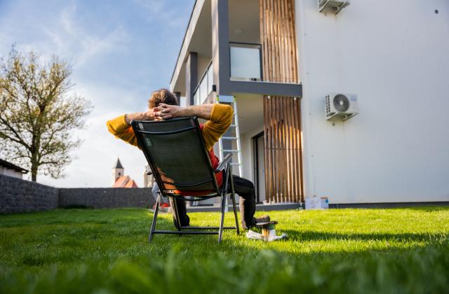 През първите четири месеца на 2023 г. продължава тенденцията от