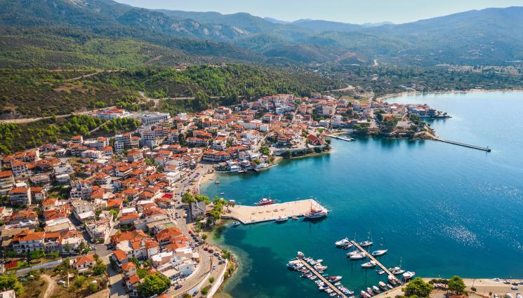 хотели - САМО ЗА БАРОВЦИ: Българи купуват хотели в Гърция