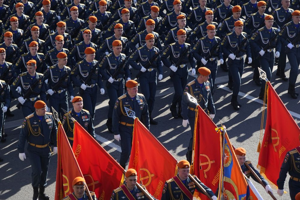 <strong>Парадът бе открит от суворовците от Московското военно музикално училище</strong> 