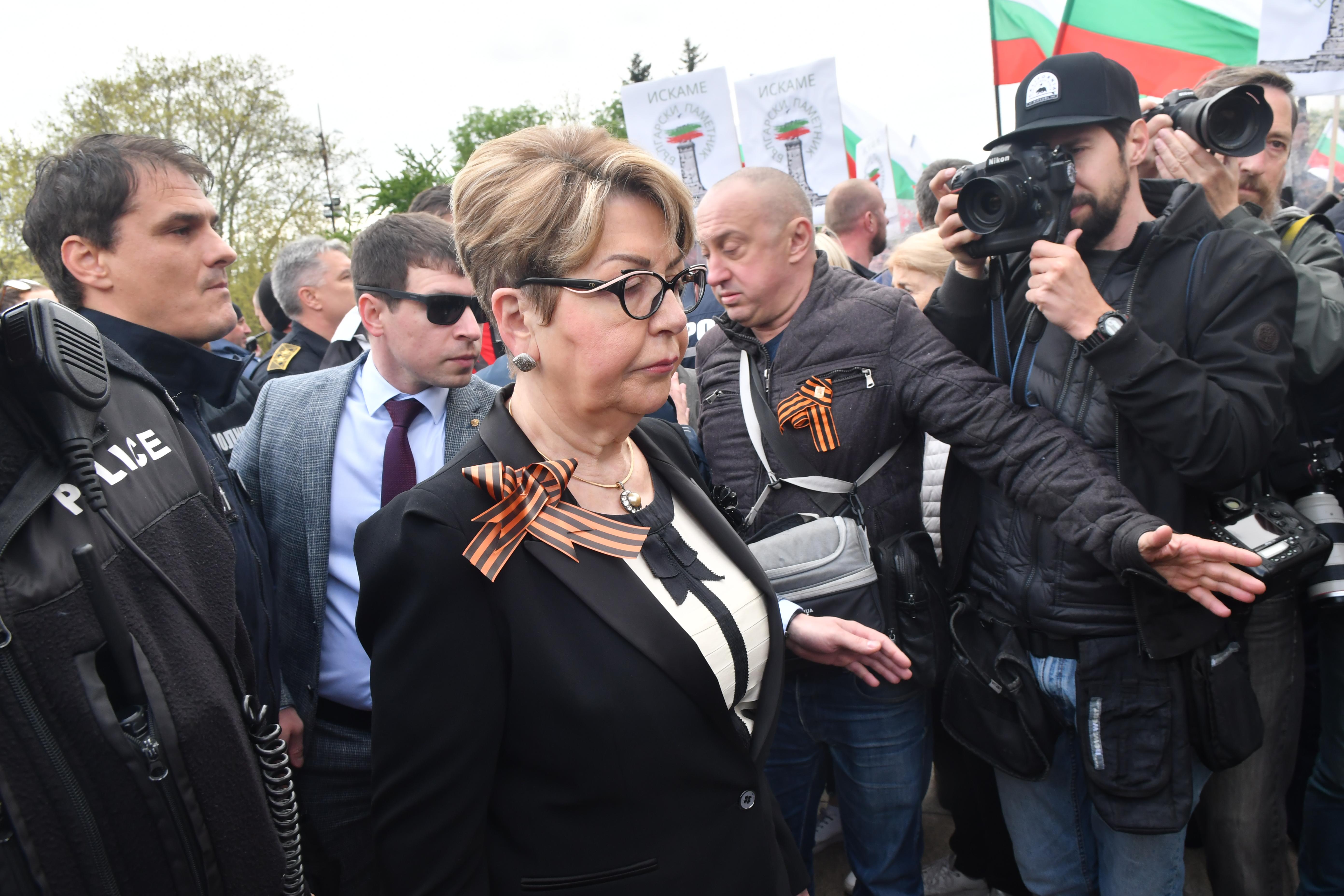 9 май