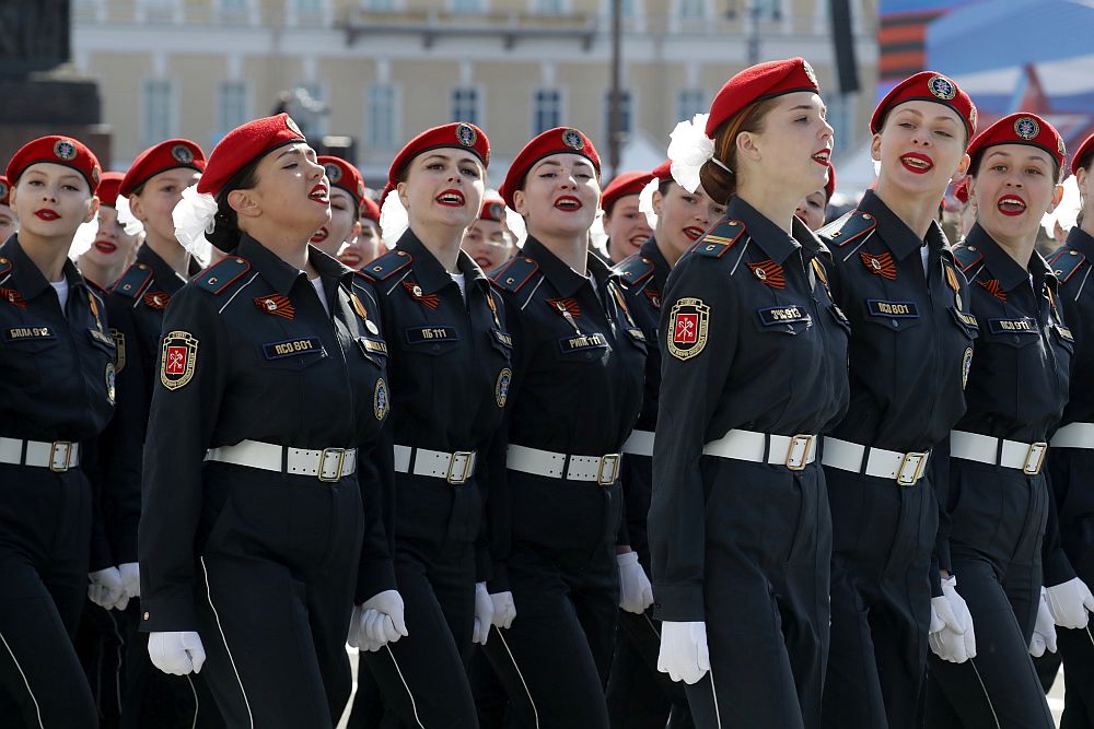 Жените в руската армия на парада на 9 май