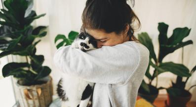 котка и стопанин