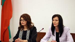 Отпадна срещата между Мария Габриел ГЕРБ СДС и ПП ДБ Причината е