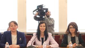 Номинираната за премиер от ГЕРБ СДС Мария Габриел ще се срещне