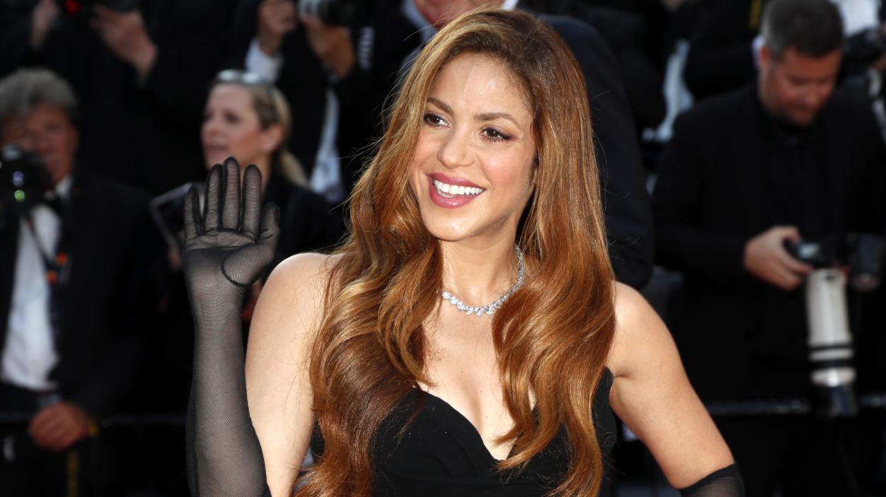 Шакира с нова песен и рекорд за най-продавана латино изпълнителка