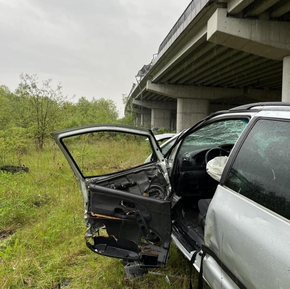 Лек автомобил е паднал от мост на АМ Струма“. Инцидентът