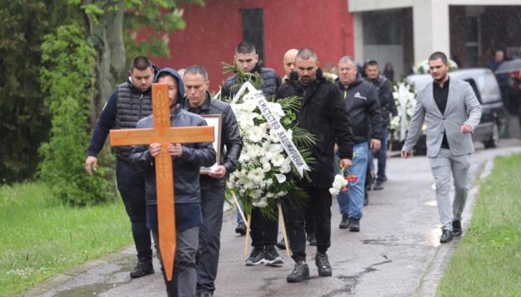 Ани и Яврор - ПОСЛЕДНО СБОГОМ: Близки и приятели се прощават с Ани и Явор
