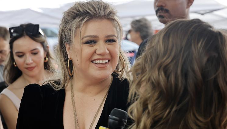 Кели Кларксън - ШЕФОВЕ ГАДНЯРИ: Служители скочиха срещу Шоуто на Кели Кларксън