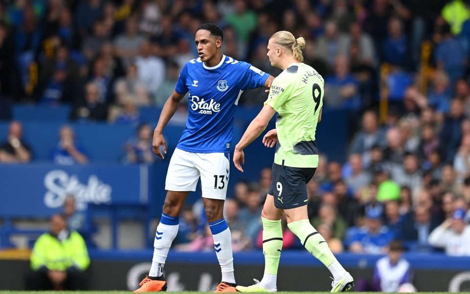 Манчестър Сити нямаше никакви проблеми в гостуването си на Евертън,