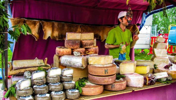 сирене манчего - Агро Телеграф: Броят E338 за кило сирене „Червена шапчица”