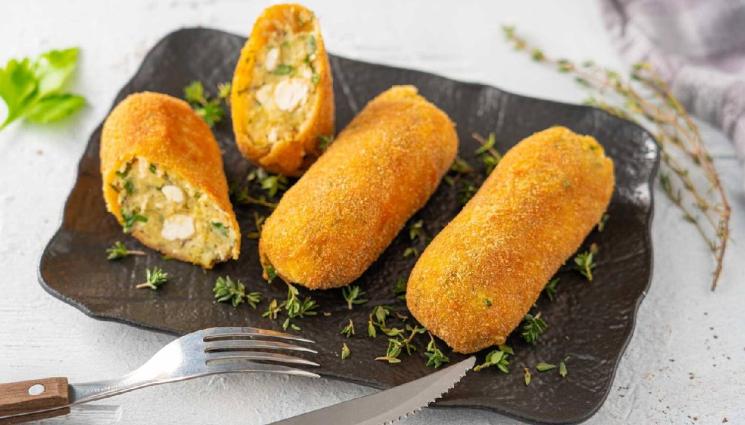 рецепти - Гответе с matekitchen.com: Апетитно пиле Жулиен, вкусни картофени крокети или бърз сандвич с омлет и прошуто (ВИДЕО)