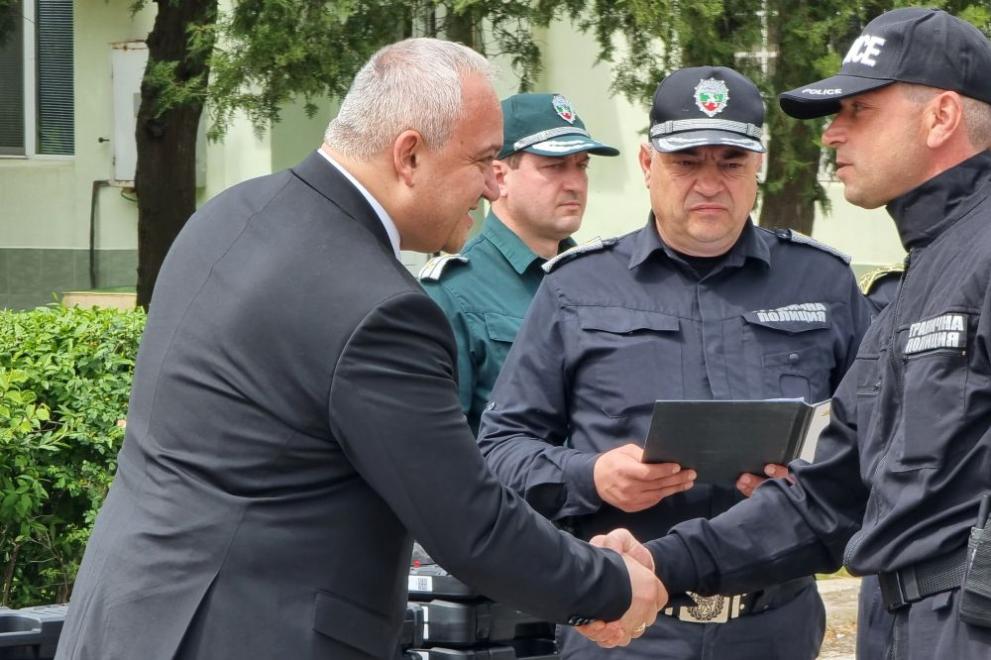 В момента се запълват 320 позиции за гранични полицаи, България
