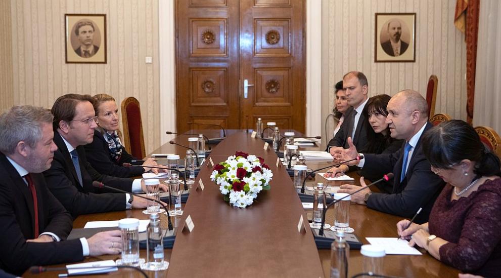  Румен Радев и Оливер Вархеи 