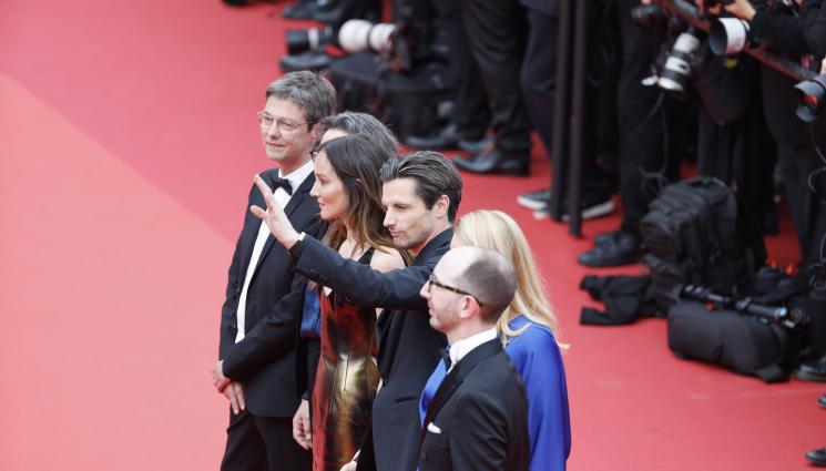 Кан - БЛЯСКАВА ЦЕРЕМОНИЯ: Фестивалът в Кан разпъна червения си килим (ГАЛЕРИЯ)