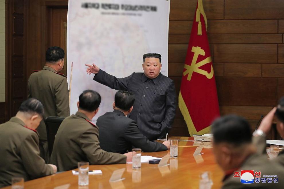 Севернокорейският лидер Ким Чен-ун инспектира станция за военни сателити, съобщи