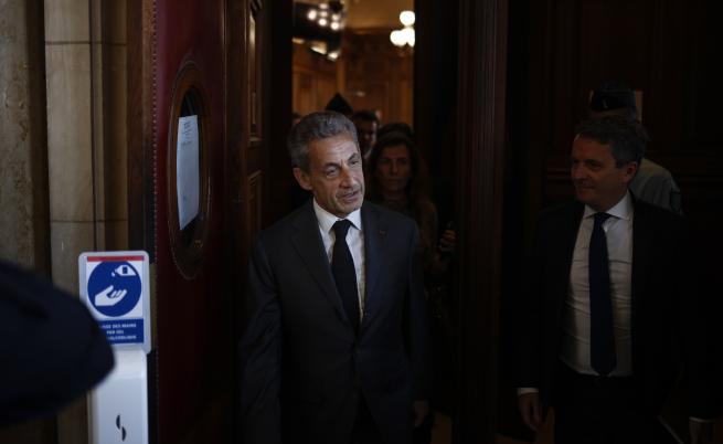 Саркози загуби обжалване на присъдата си за корупция и трябва да носи електронна гривна
