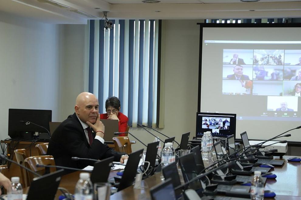 Главният прокурор Иван Гешев обяви, че е призован в понеделник