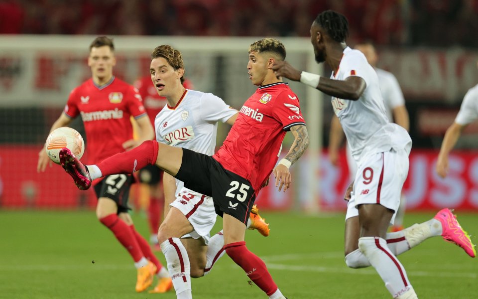 Байер Леверкузен и Рома играят при в полуфинален реванш от