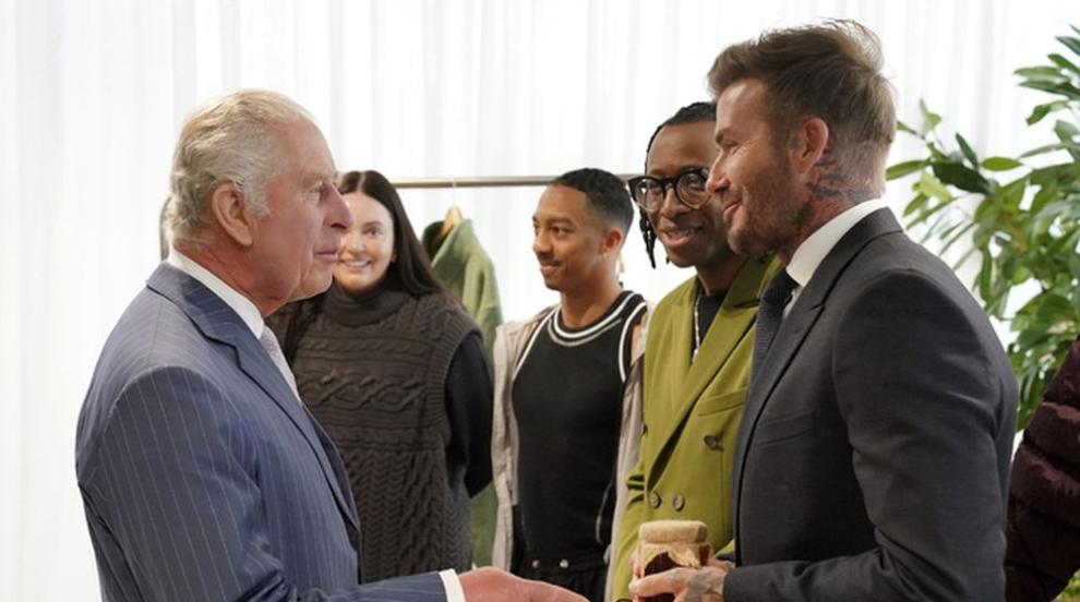 Крал Чарлз Трети връчи награда за моден дизайн в Лондон