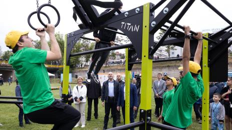 Весела Лечева