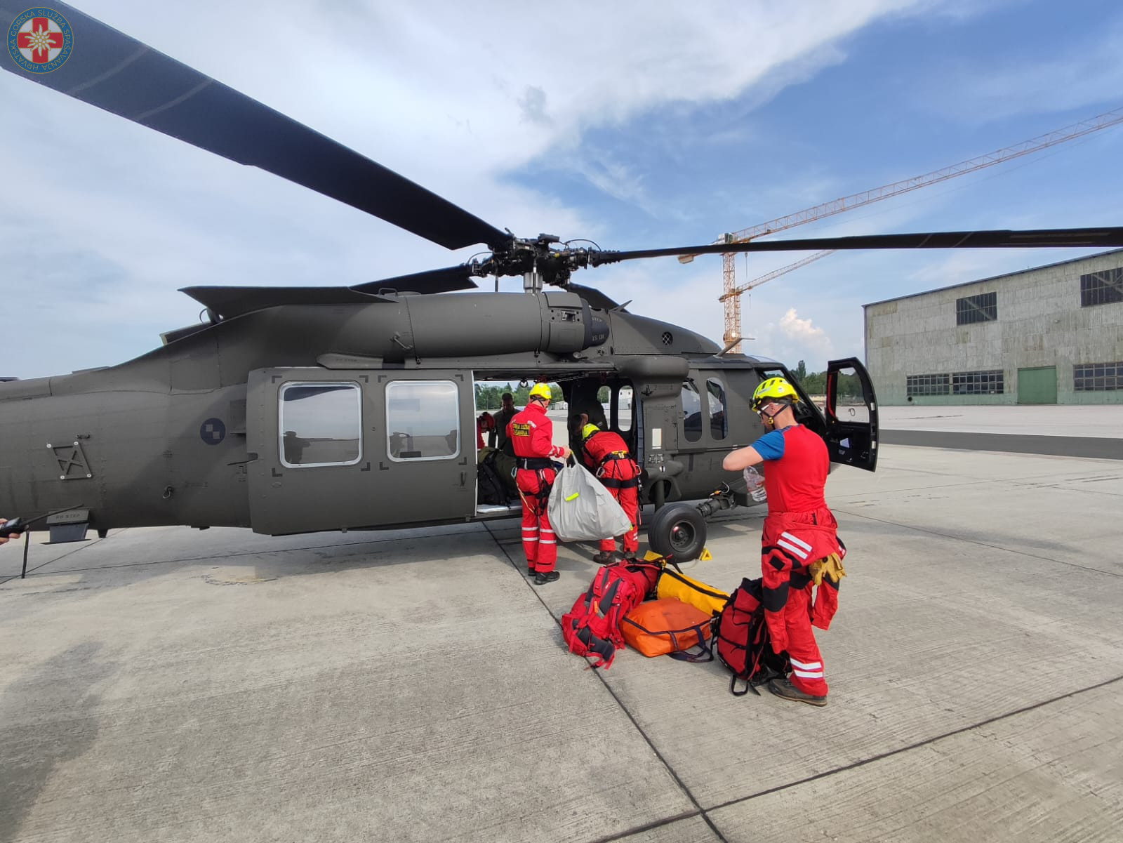 паднал самолет