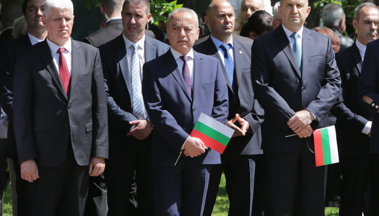 Румен Радев - ЗА 24 МАЙ: Румен Радев събира министри и магистрати в Националния исторически музей