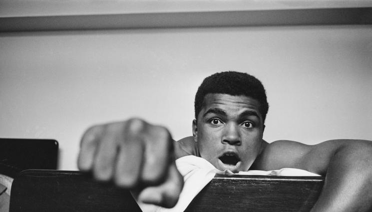 Мохамед Али - РЕТРО СПОРТ: Изпращат Мохамед Али да се бие във Виетнам заради цвета на кожата му