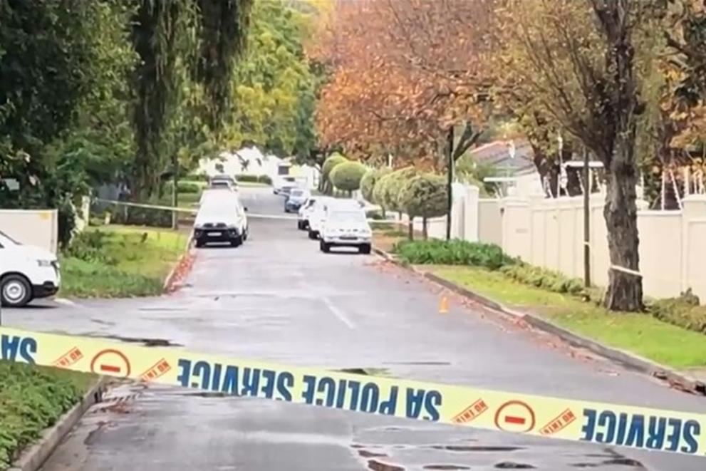 Според източници на при атентата в имение в Кейптаун са