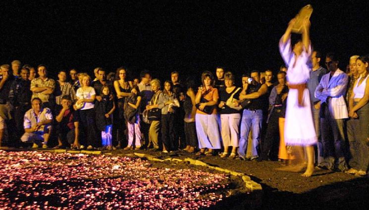 жар - Небето се отваря на 3 юни - в нощта на Св. Св. Константин и Елена