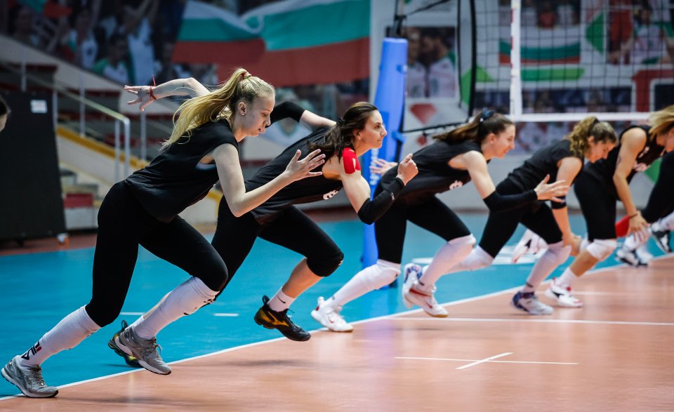 Тренировка на националния отбор по волейбол жени1