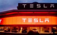 Tesla шоурум