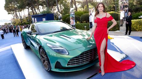 Продадоха първия Aston Martin DB12 за 1,5 млн. евро