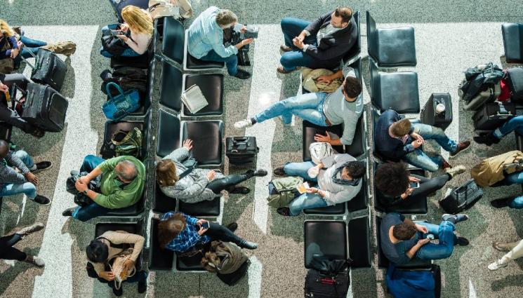чакащи летище - Хаос на летища във Великобритания