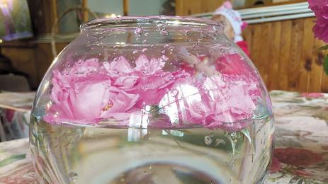 розова вода