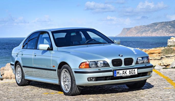  BMW 5-Series (E39)