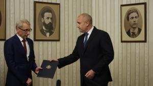Президентът Румен Радев връчи втория мандат на втората политическа сила