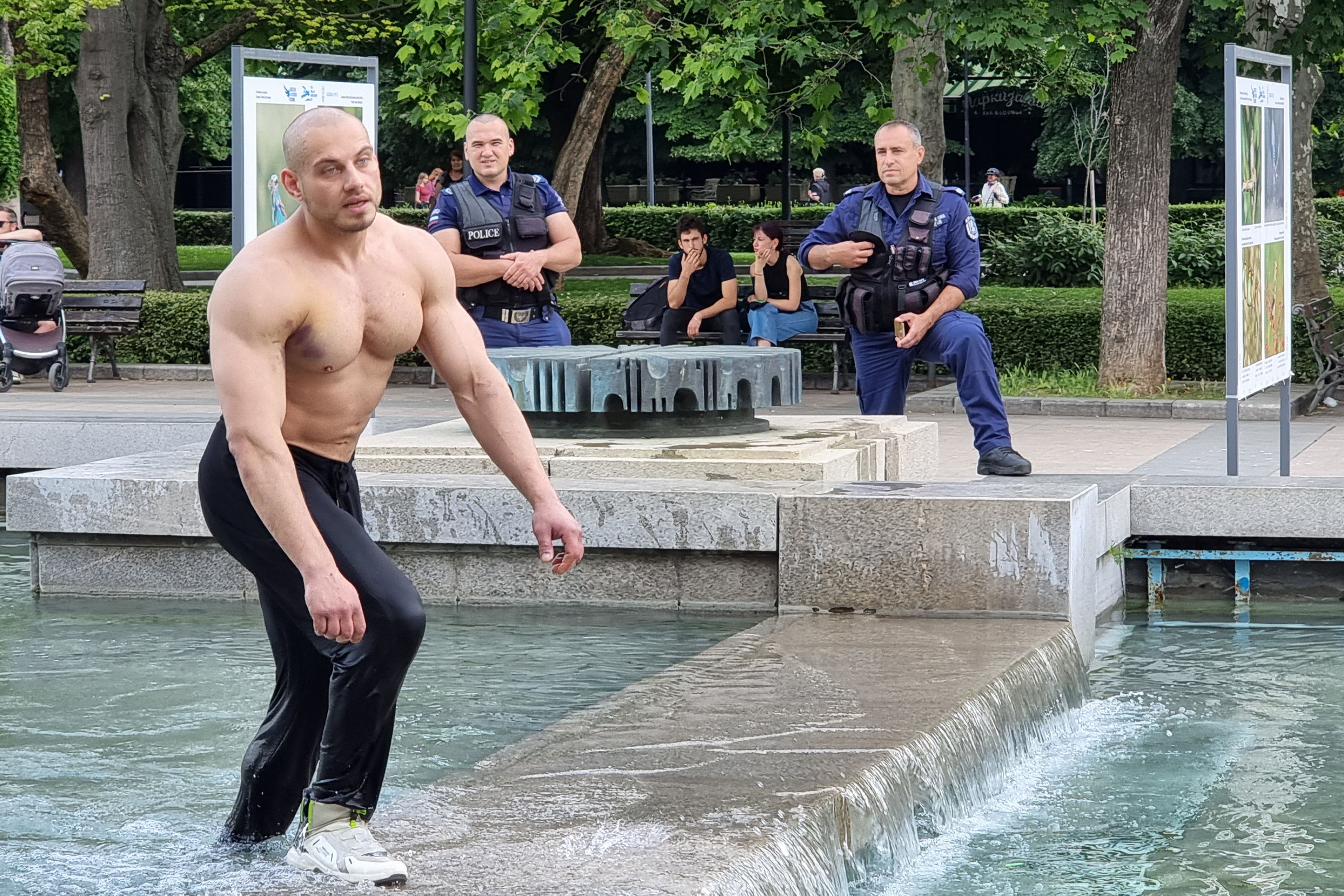 мъж шадраван русе