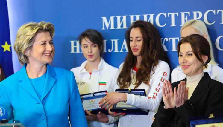 Весела Лечева - Весела Лечева се кандидатира за председател на БОК