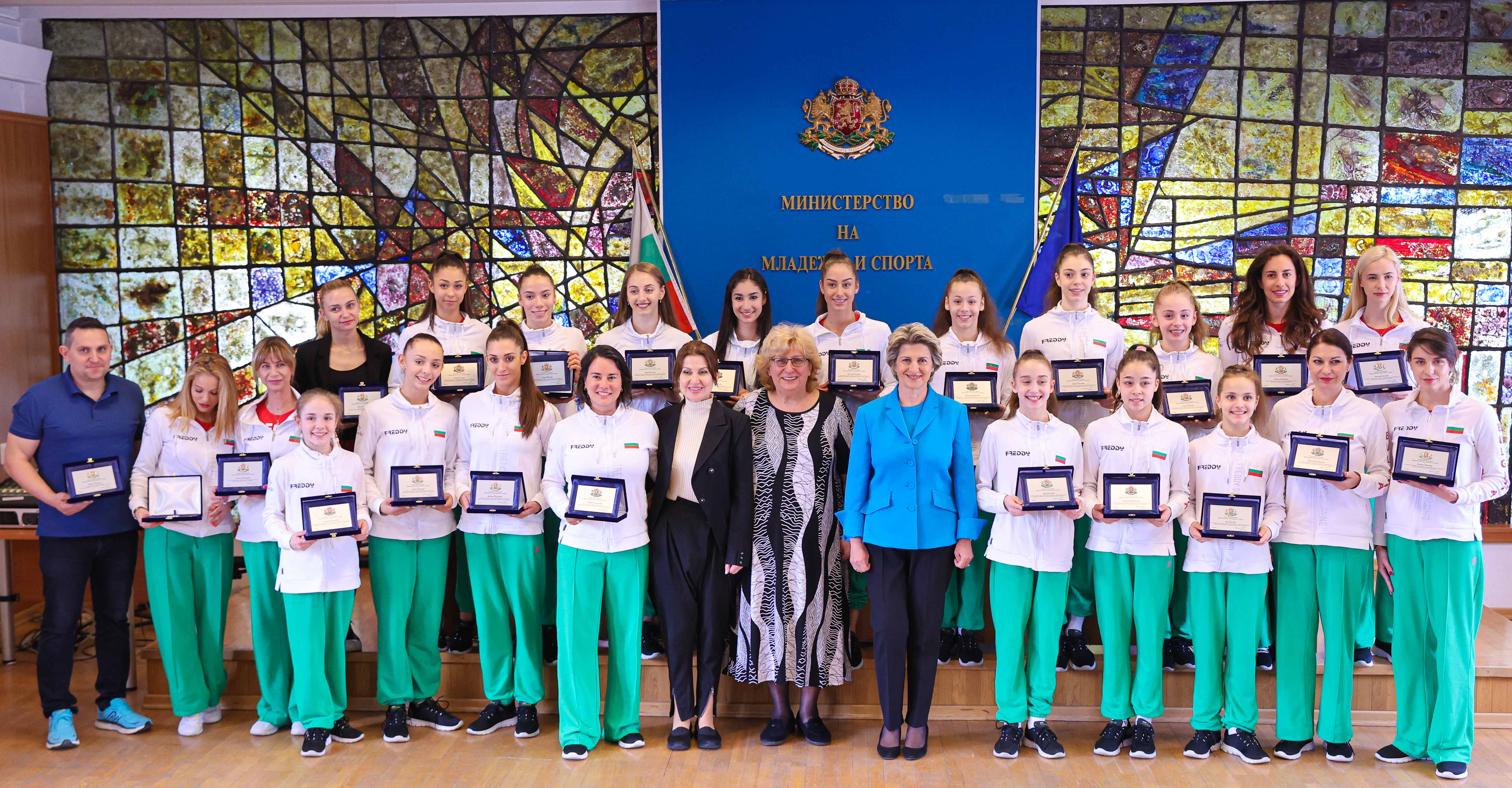 Весела Лечева