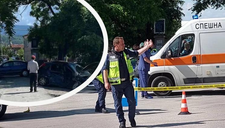 Марково - СЛЕД ТРАГЕДИЯТА В МАРКОВО: Изпратиха с песен загиналата в катастрофа народна певица