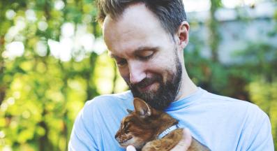 Котка и собственик