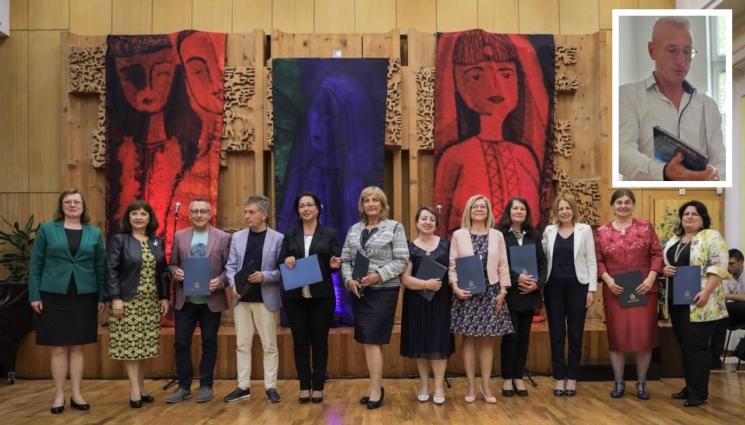 Вилхем Новачков - Директорът на софийското 47-о училище Вилхем Новачков с награда от Фандъкова: Благодаря за високата оценка на Столичната община, образованите деца са визитка на съвместните ни усилия