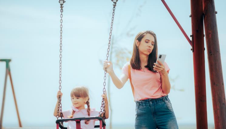 детегледачка - БЕЗ СВЯН: Мнима детегледачка обира семейства