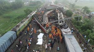 Индия влакова катастрофа