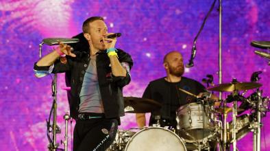 Coldplay и Bryan Adams направиха изненадваща колаборация