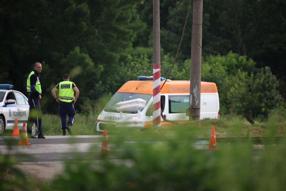  трен случай микробус 