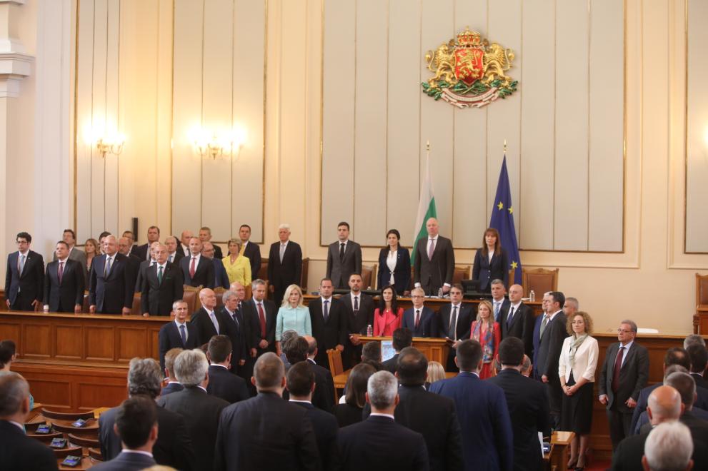 Новите министри полагат клетва в парламента