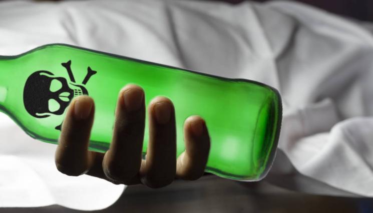 отрова - СМЪРТНА ЗАПЛАХА ДЕБНЕ В МАГАЗИНА: Сайдер уби 16 човека, други 19 берат душа в болница!