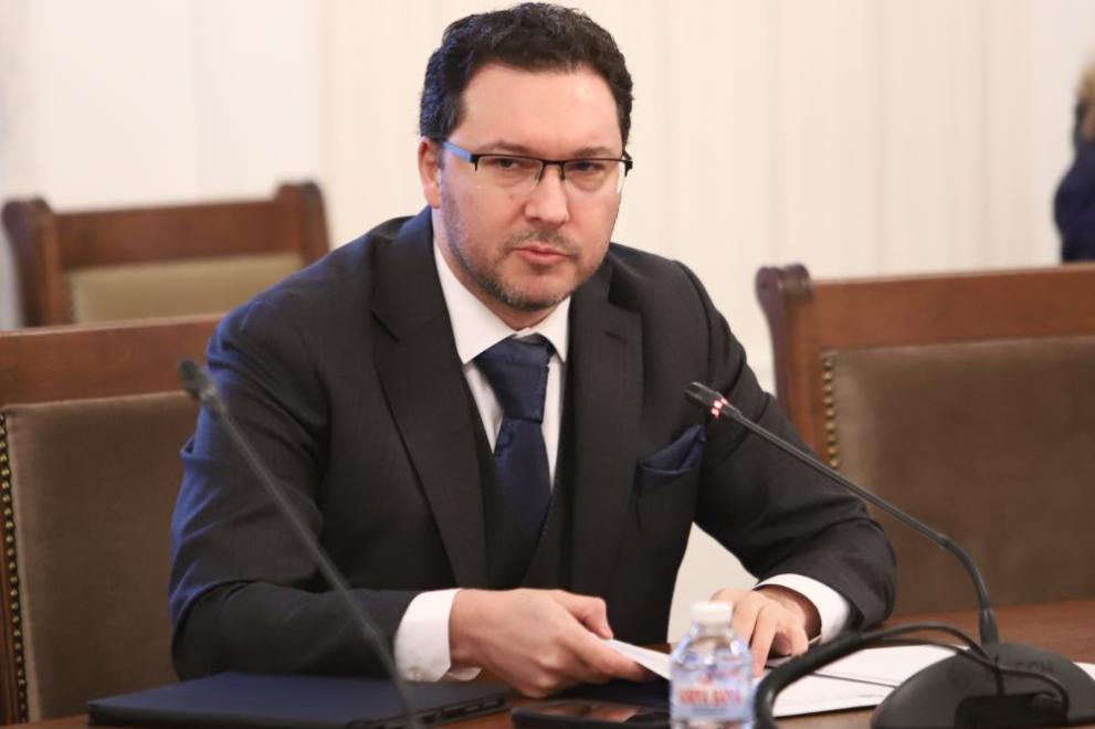  Даниел Митов 